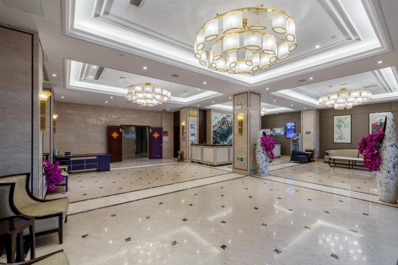 Huzhou Wealth Hotel Exterior foto