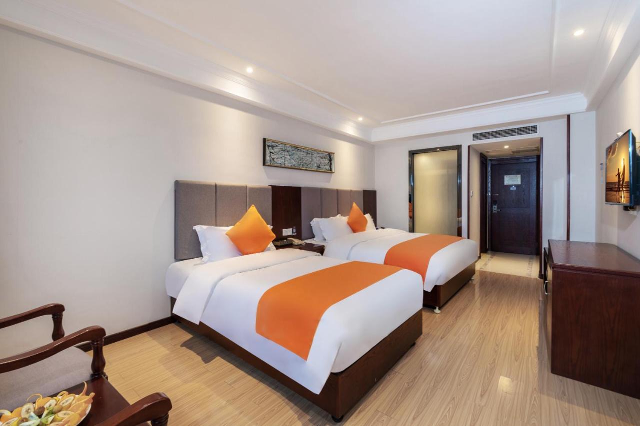 Huzhou Wealth Hotel Exterior foto